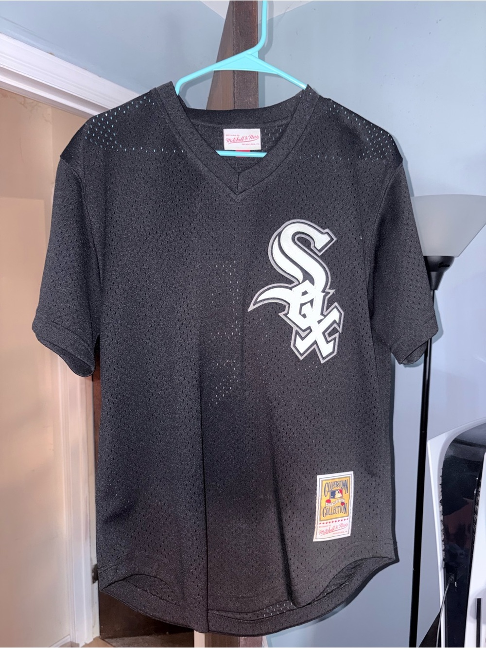 Mitchell & Ness Black Chicago White Sox Men’s Mesh V-Neck Jersey
